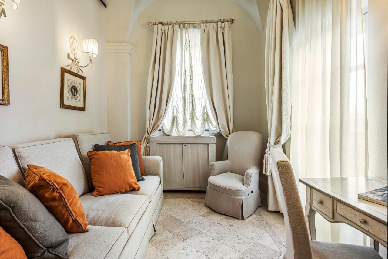 Monastero Di & 5*