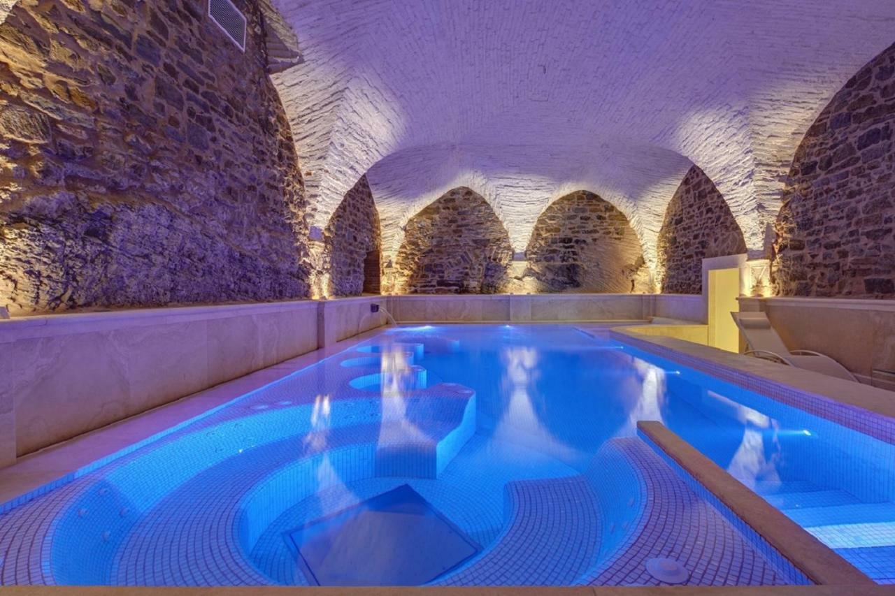 Monastero Di & 5*